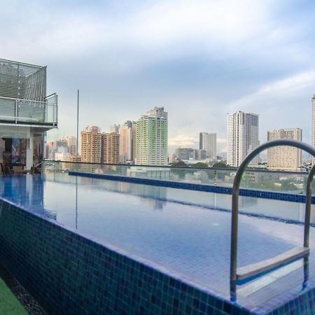 Ark Hostel City Center Manila Pasay Exterior photo