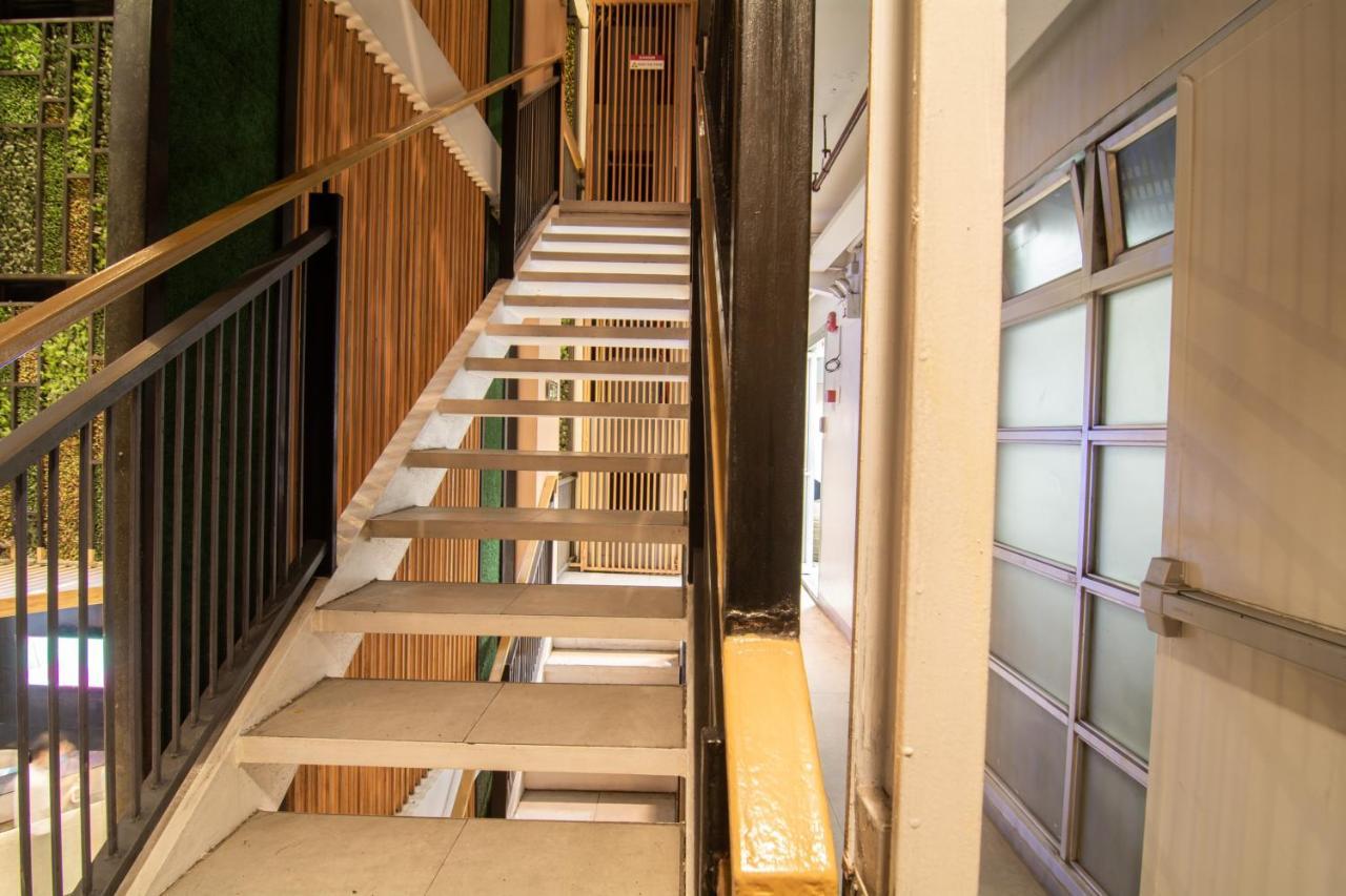 Ark Hostel City Center Manila Pasay Exterior photo
